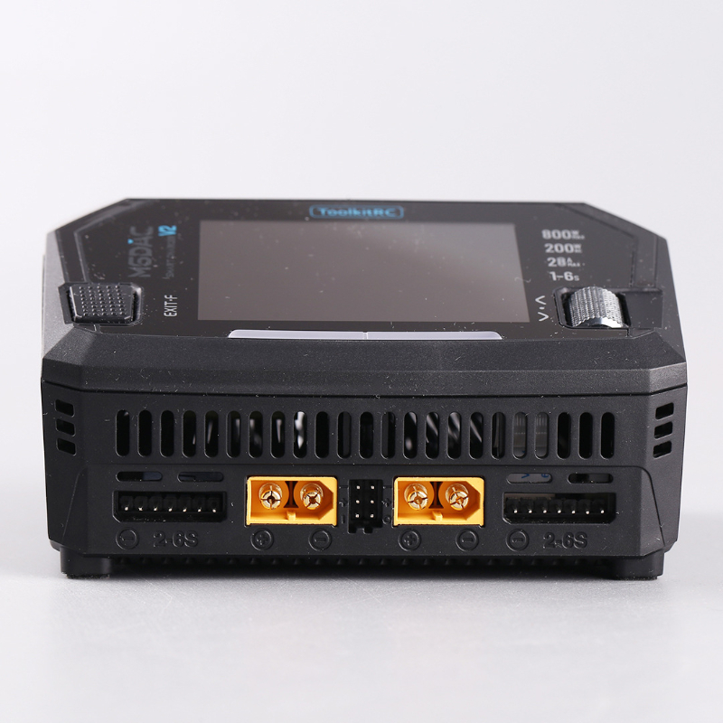 ToolkitRC M6DAC Pro Dual-Chann - đánh giá và giá Toolkitrc M6Dac Smart Charger